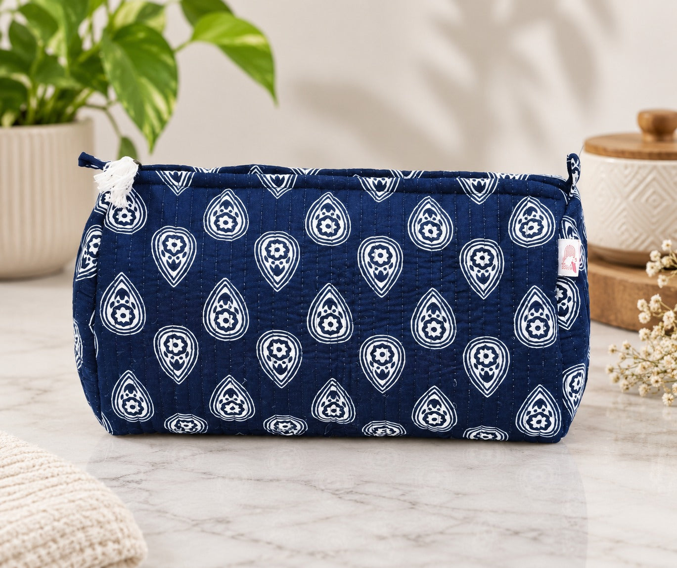Set of 3 cosmetic bag/pouches with waterproof lining