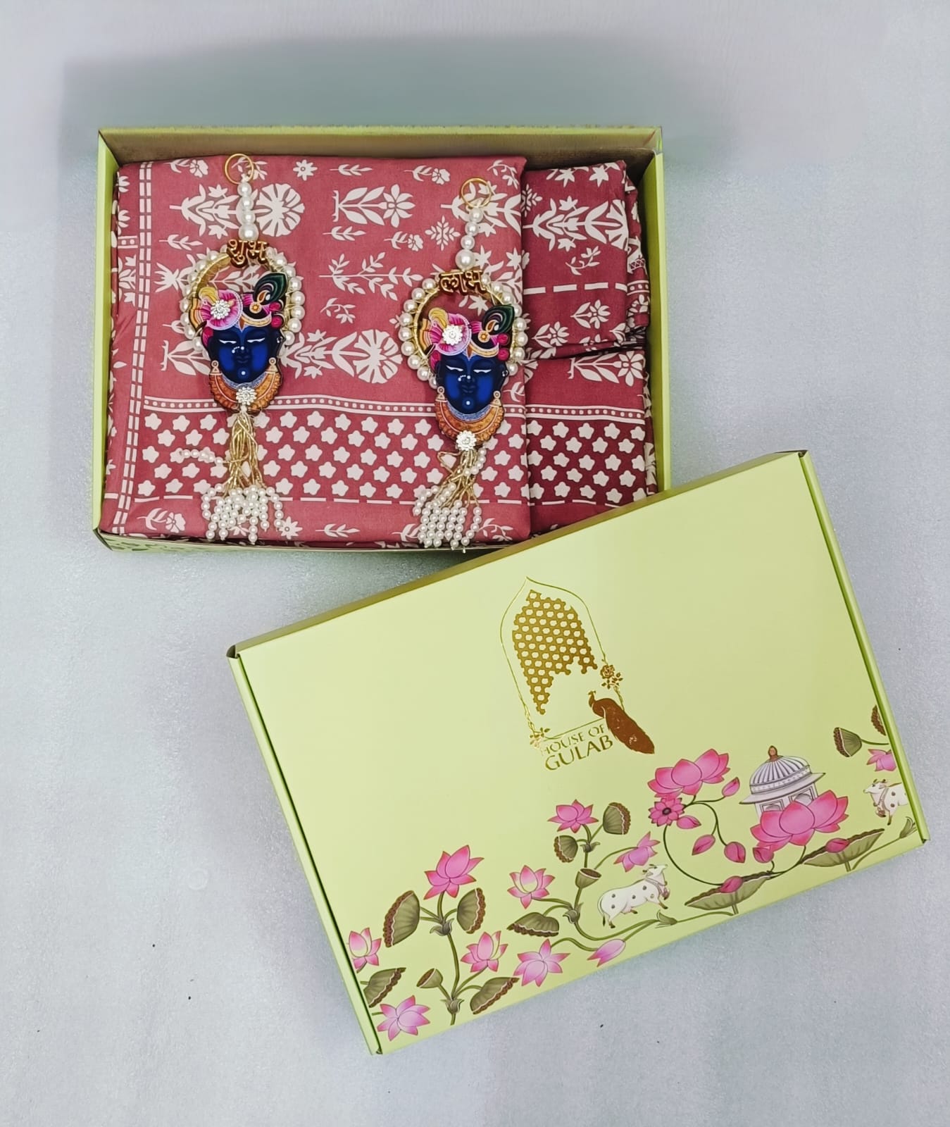 Diwali Value Gift Box | 1 Double Bedsheet & 2 Wall Hangings