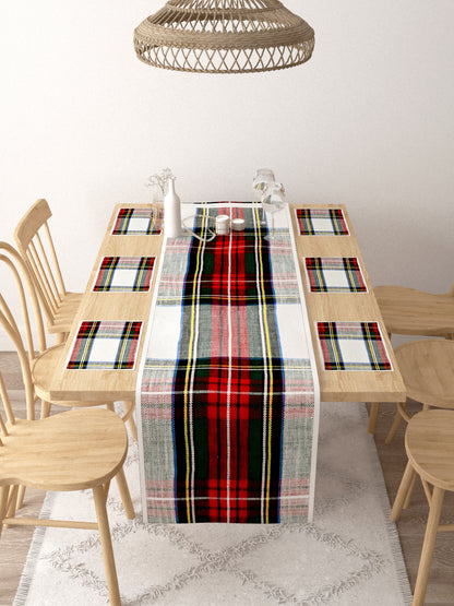 Table Runner With Set Of 6 Mats