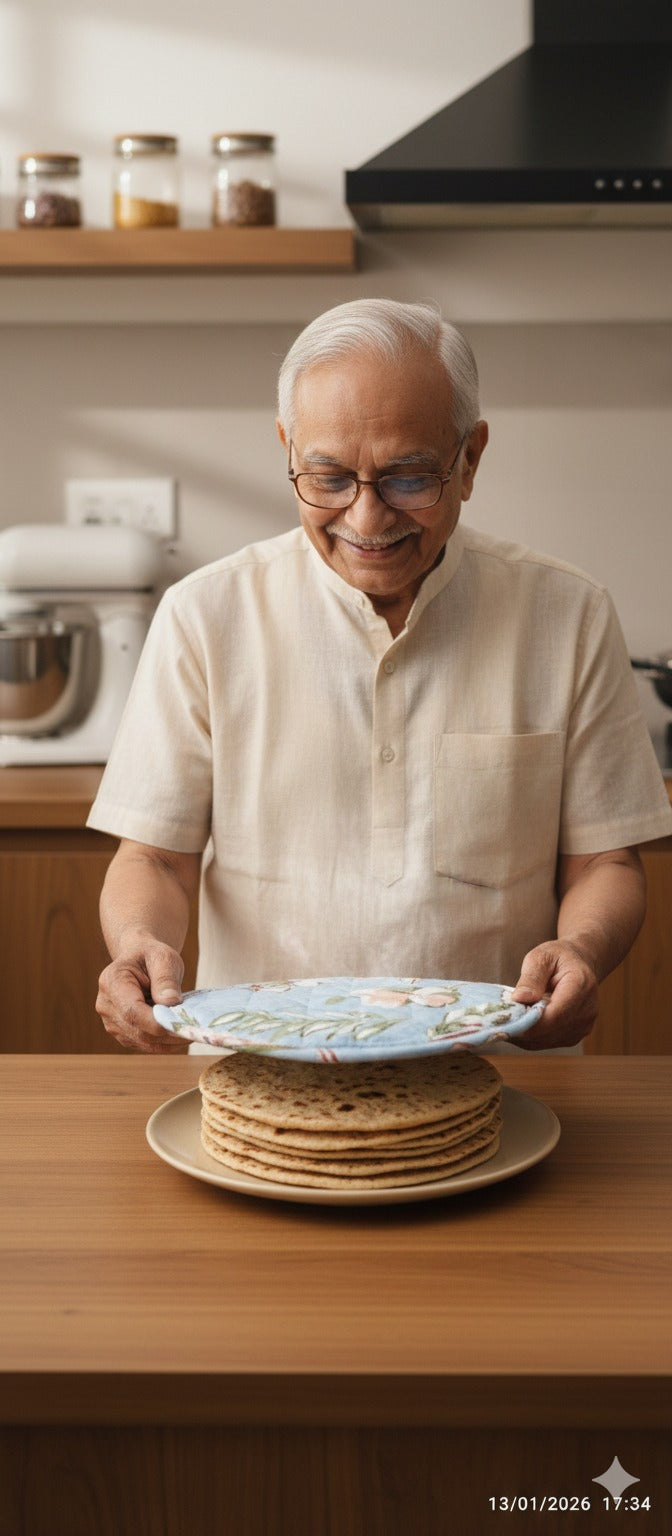 Cotton Unisex 1 Apron with 2 Microwave Gloves, 1 Roti Cover & 1 Microwave Pot Holder Trivets