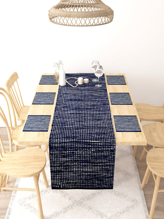 Table Runner With Set Of 6 Mats - ideal for 6-8 Seater tables