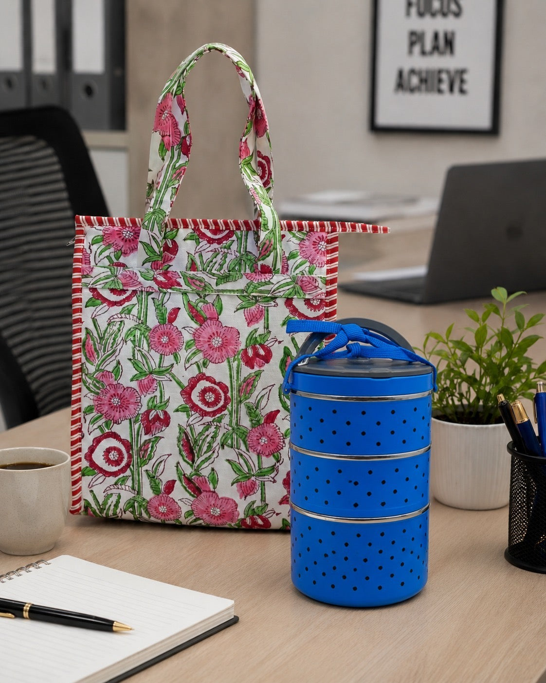 Handblock Printed Insulated Lunch Bag in Canvas Cotton with Zipper Closure (10*14*5  inches)