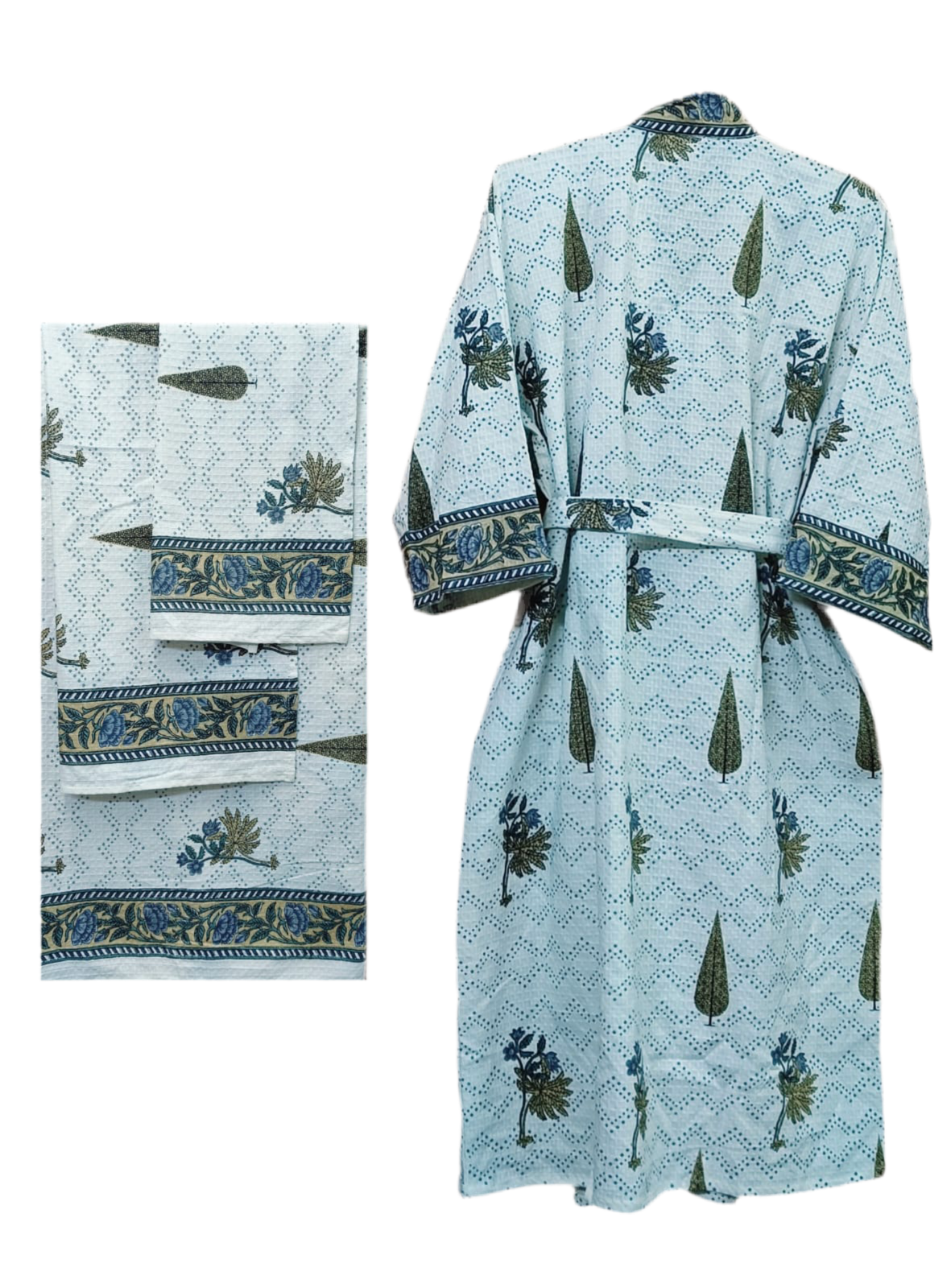 Gift Box – 1 Unisex Bathrobe, 1 Bath Towel, 2 hand Towels