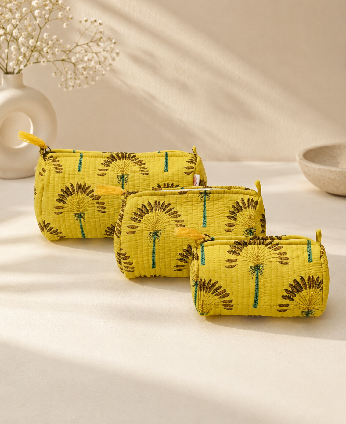 Set of 3 cosmetic bag/pouches with waterproof lining