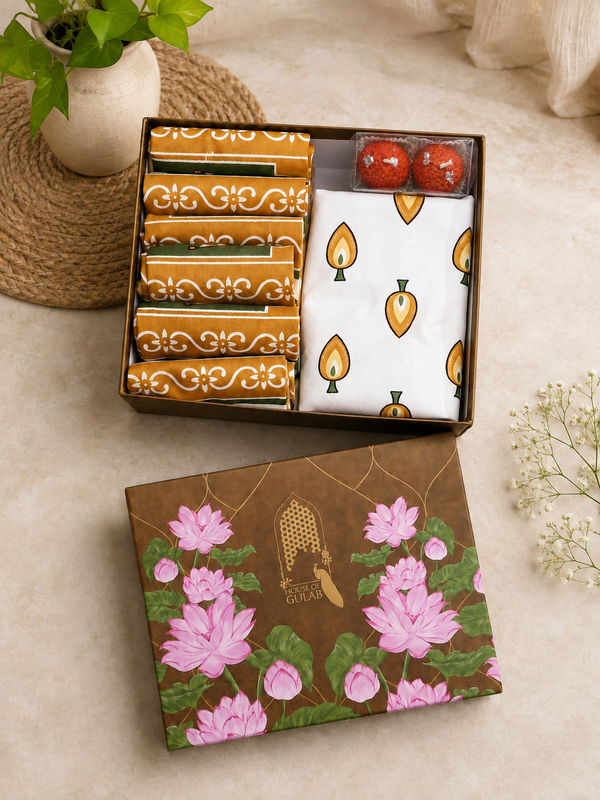 Gift Box with Handblock Printed Canvas Cotton Table Runner & Set Of 6 Mats