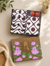 Gift Box with Handblock Printed Canvas Cotton Table Runner & Set Of 6 Mats
