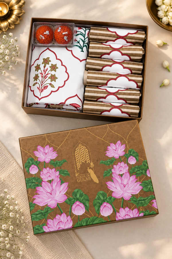 Gift Box with Handblock Printed Canvas Cotton Table Runner & Set Of 6 Mats