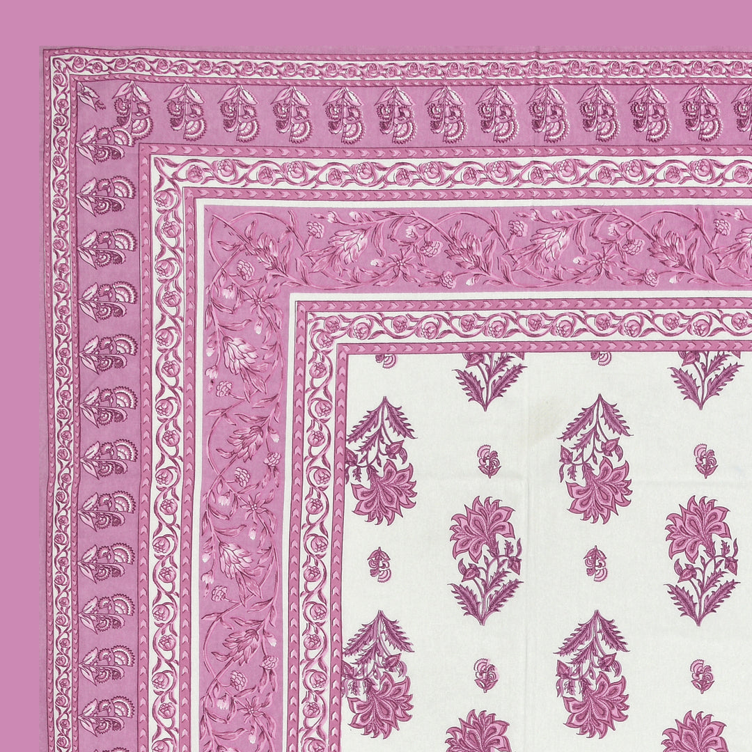 Double King Bedsheet with 2 Pillow Covers