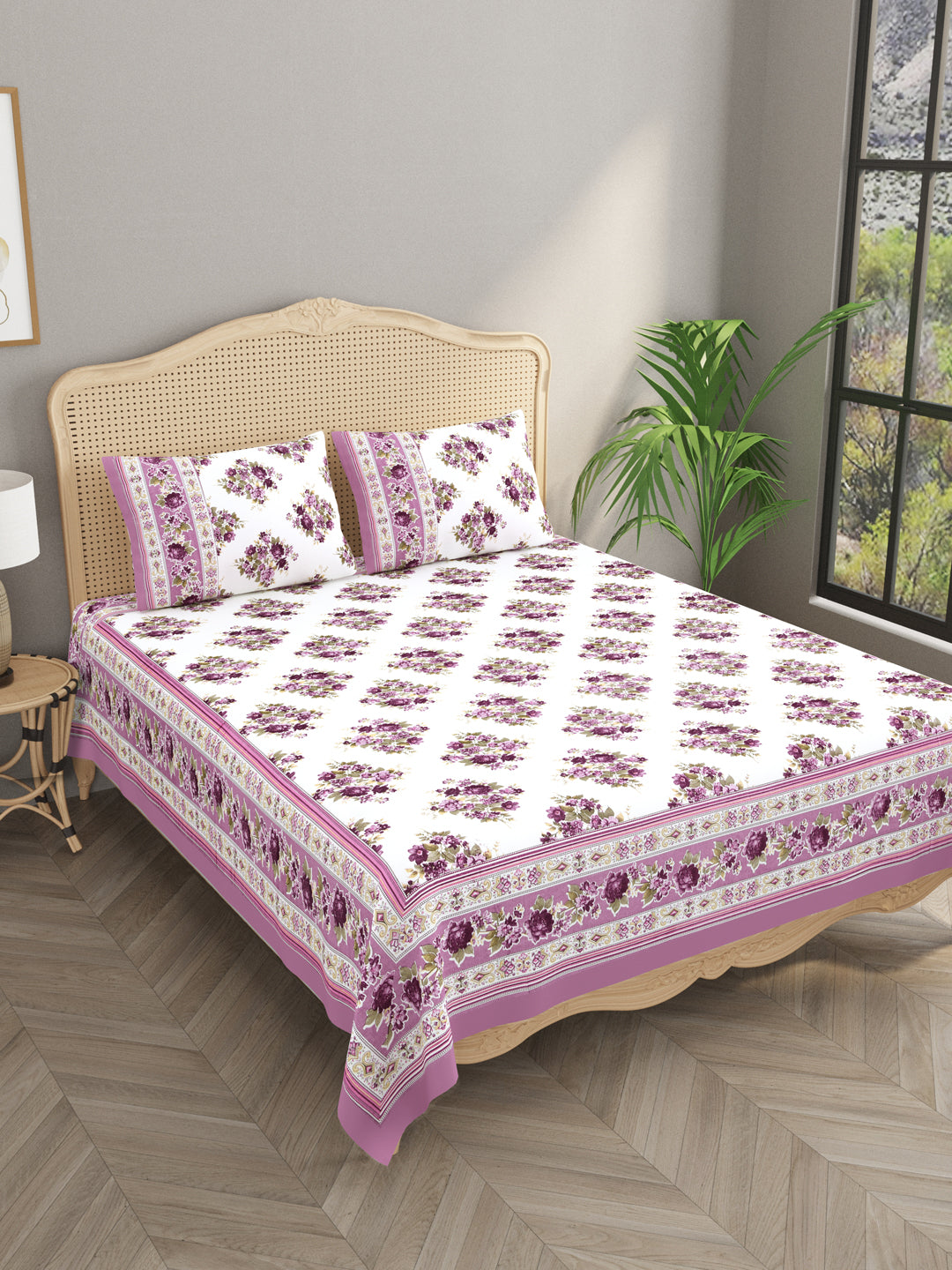 Double King Bedsheet with 2 Pillow Covers