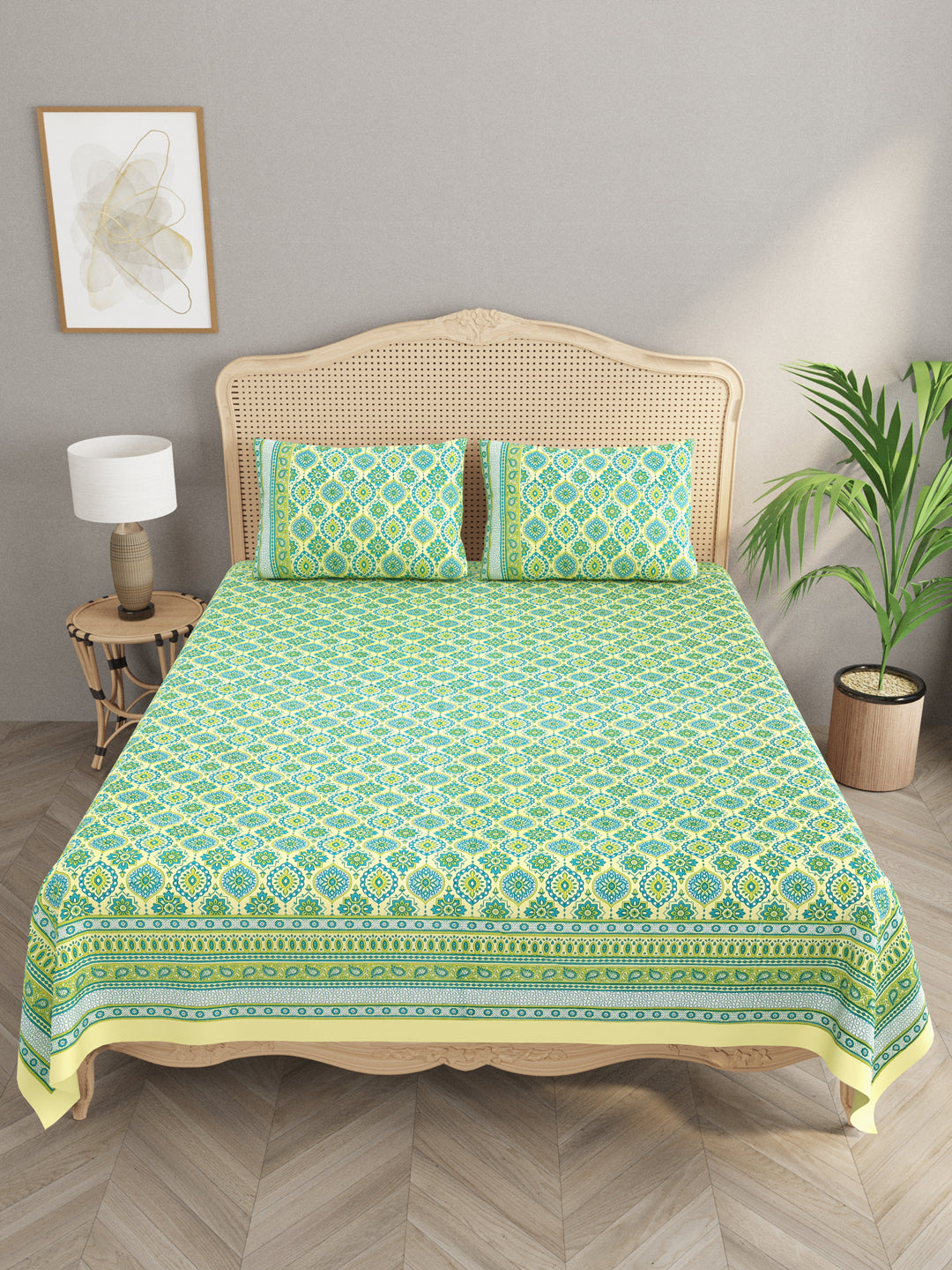 Double King Bedsheet with 2 Pillow Covers