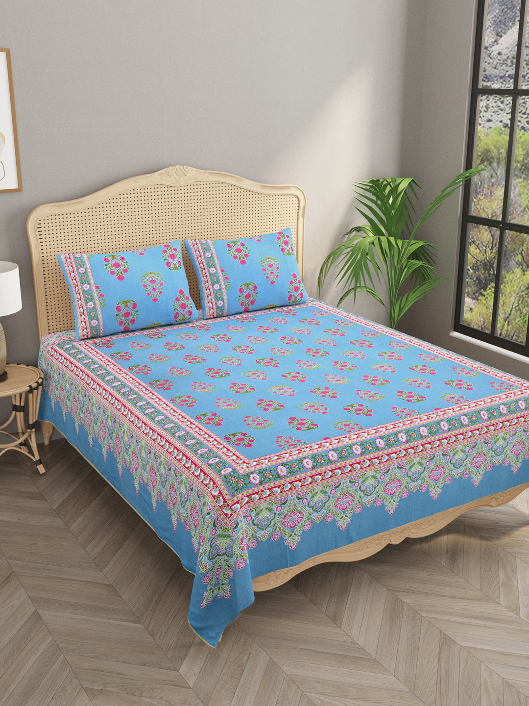 Double King Bedsheet with 2 Pillow Covers