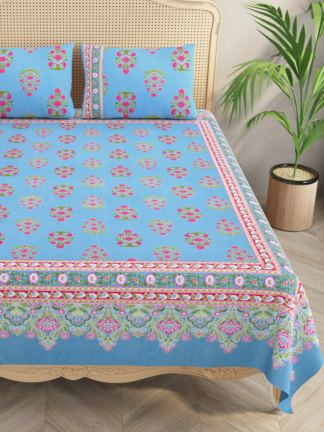 Double King Bedsheet with 2 Pillow Covers