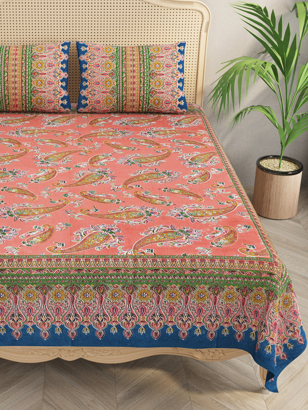 Double King Bedsheet with 2 Pillow Covers