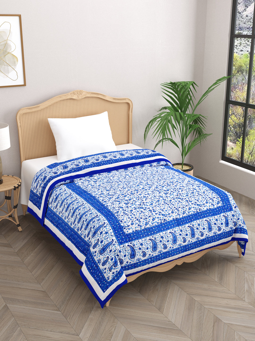 Floral Printed Single Bed Cotton Quilt with cotton filling