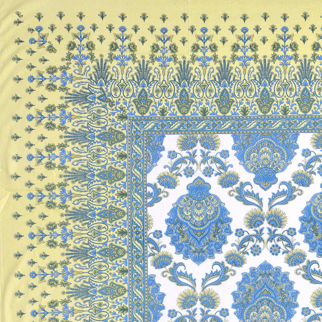 Double King Bedsheet with 2 Pillow Covers