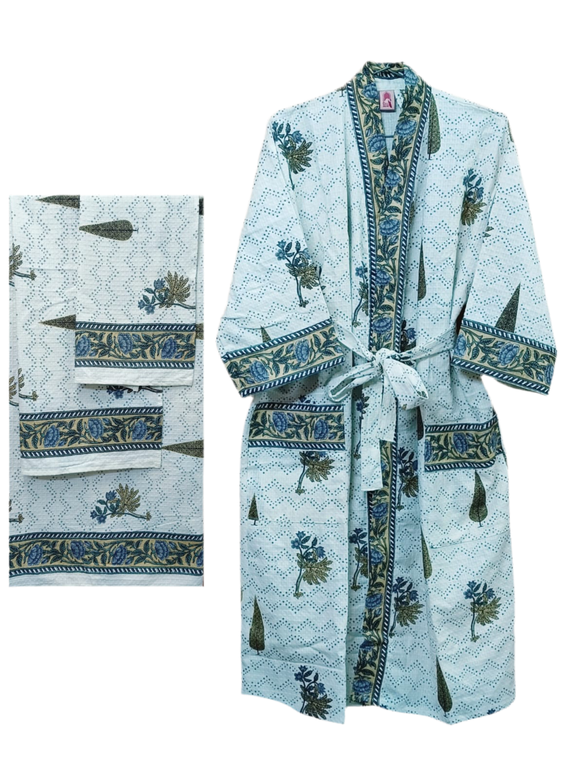 Gift Box – 1 Unisex Bathrobe, 1 Bath Towel, 2 hand Towels