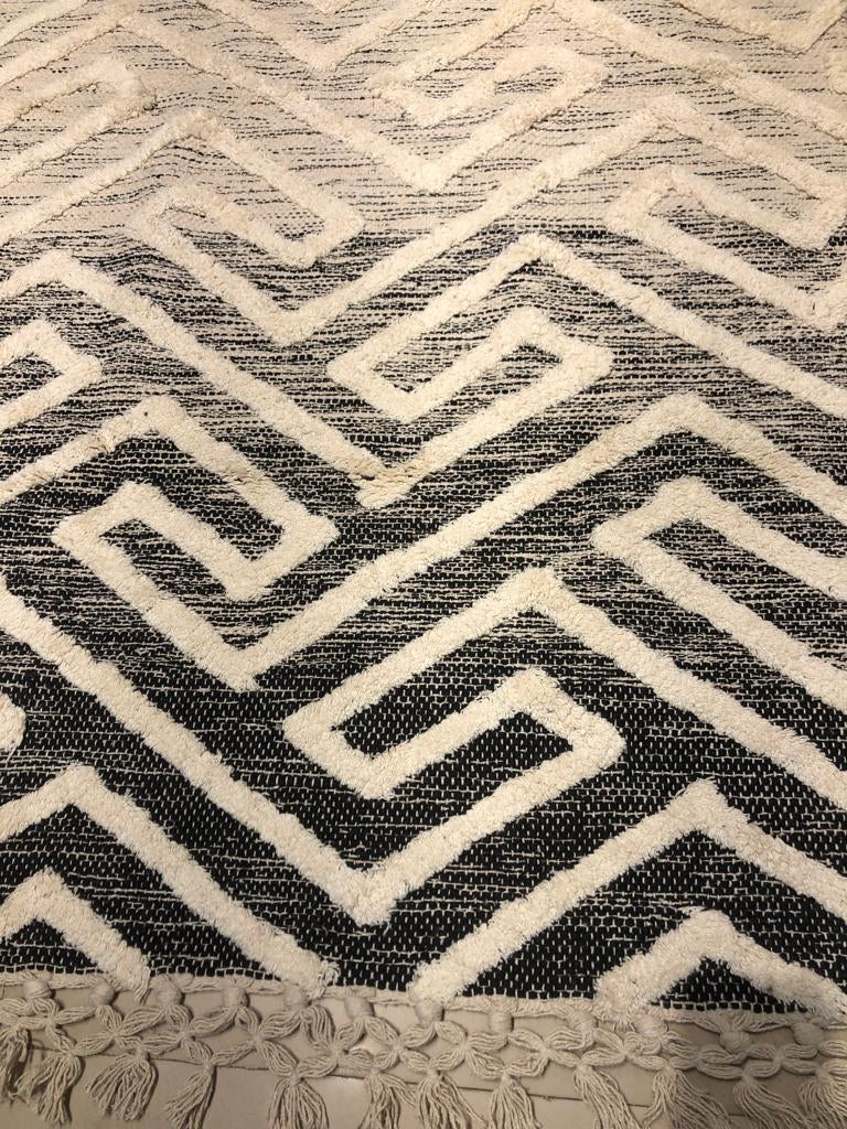 Self Pattern Cotton Rug - 5X3 ft