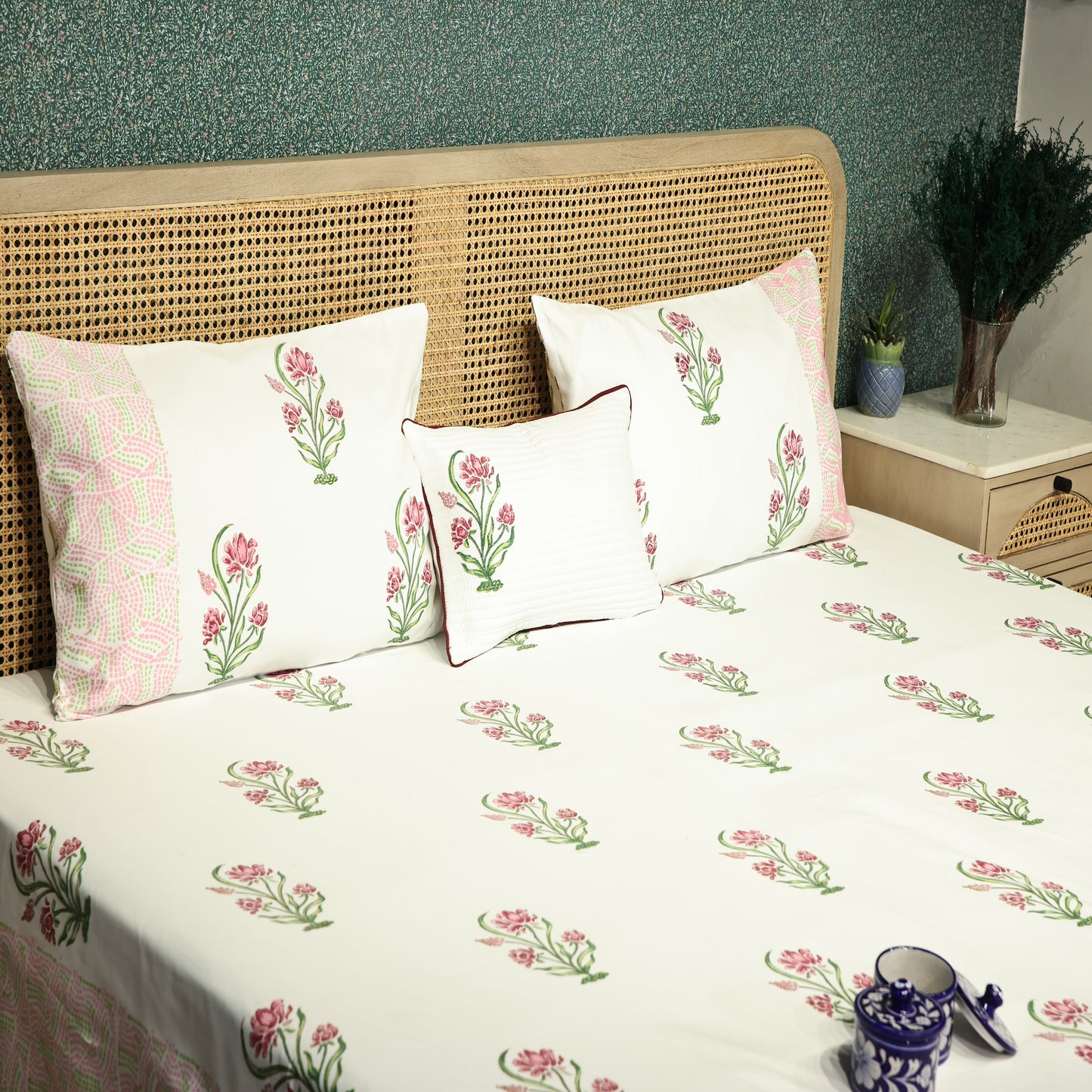 Extra Soft Percale Cotton Super King Handblock Print Bedsheet with 2 Pillow Covers + 1 Sham Pillow Cover