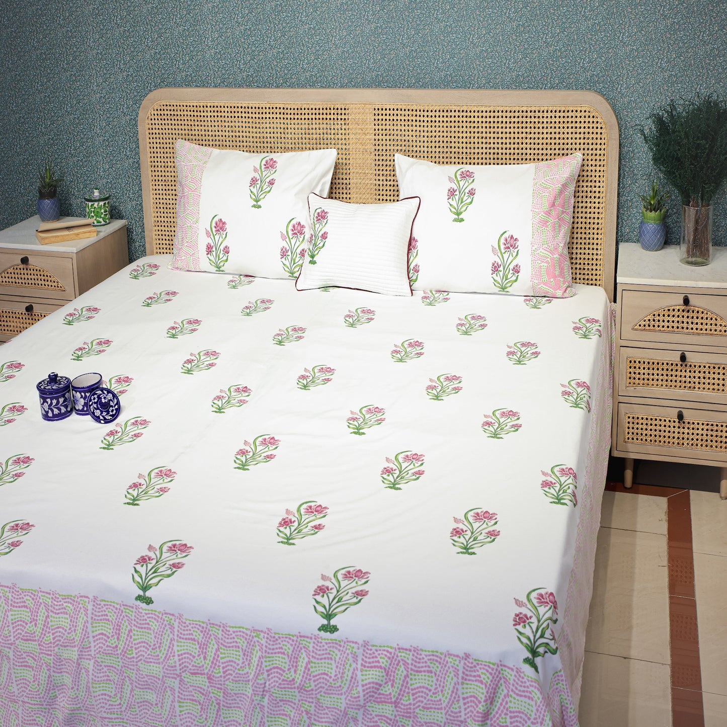 Extra Soft Percale Cotton Super King Handblock Print Bedsheet with 2 Pillow Covers + 1 Sham Pillow Cover