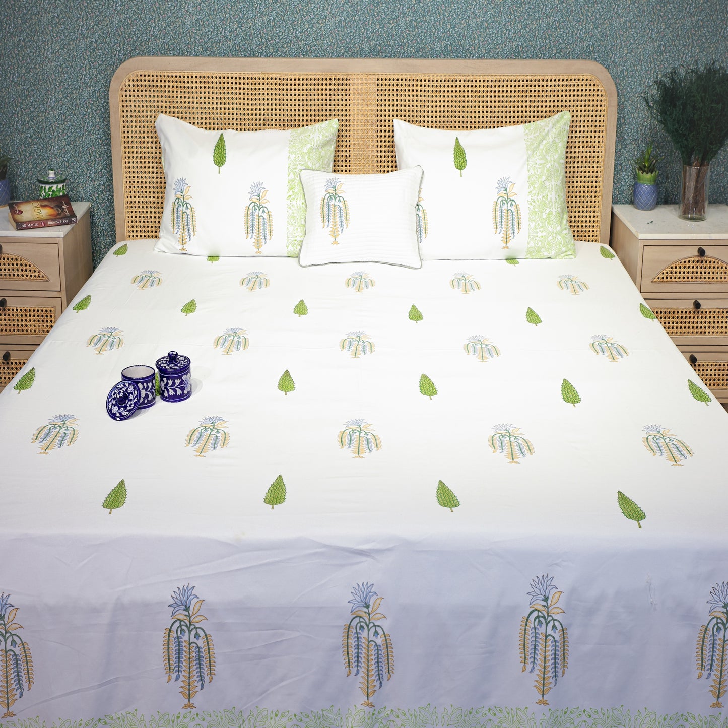 Extra Soft Percale Cotton Super King Handblock Print Bedsheet with 2 Pillow Covers + 1 Sham Pillow Cover