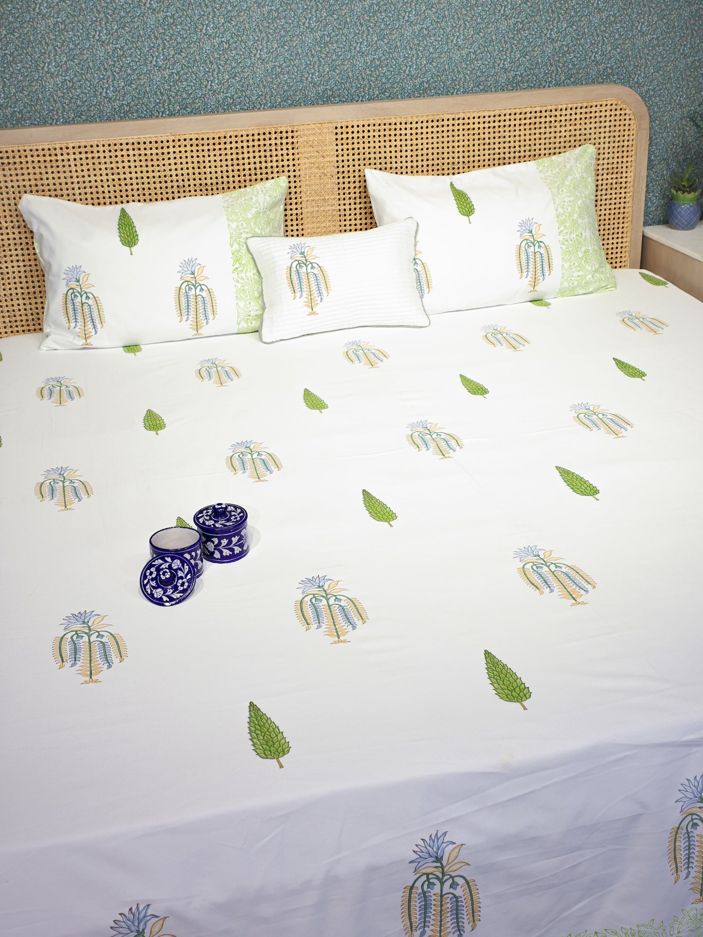 Extra Soft Percale Cotton Super King Handblock Print Bedsheet with 2 Pillow Covers + 1 Sham Pillow Cover