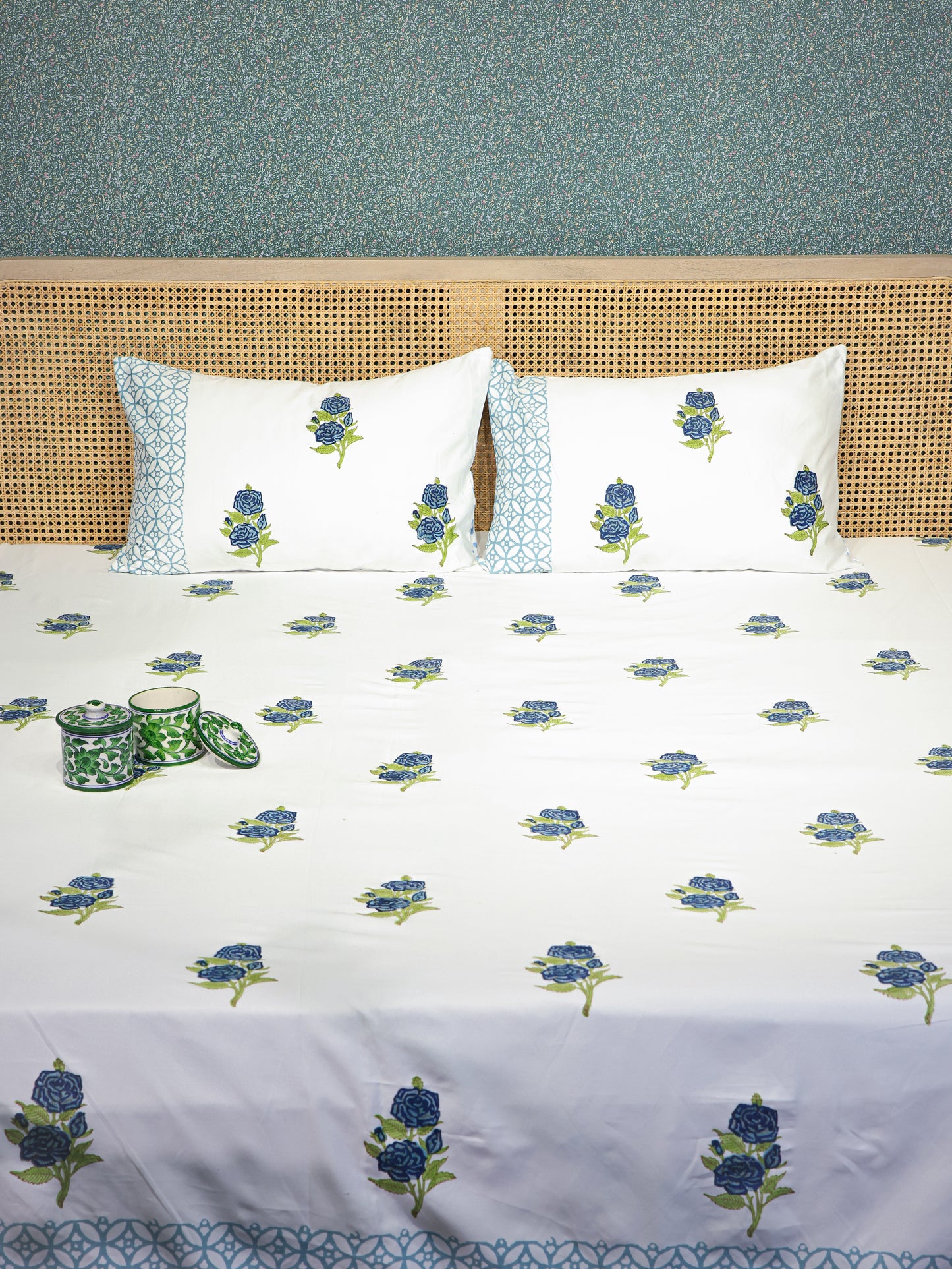 Extra Soft Percale Cotton Super King Handblock Print Bedsheet with 2 Pillow Covers