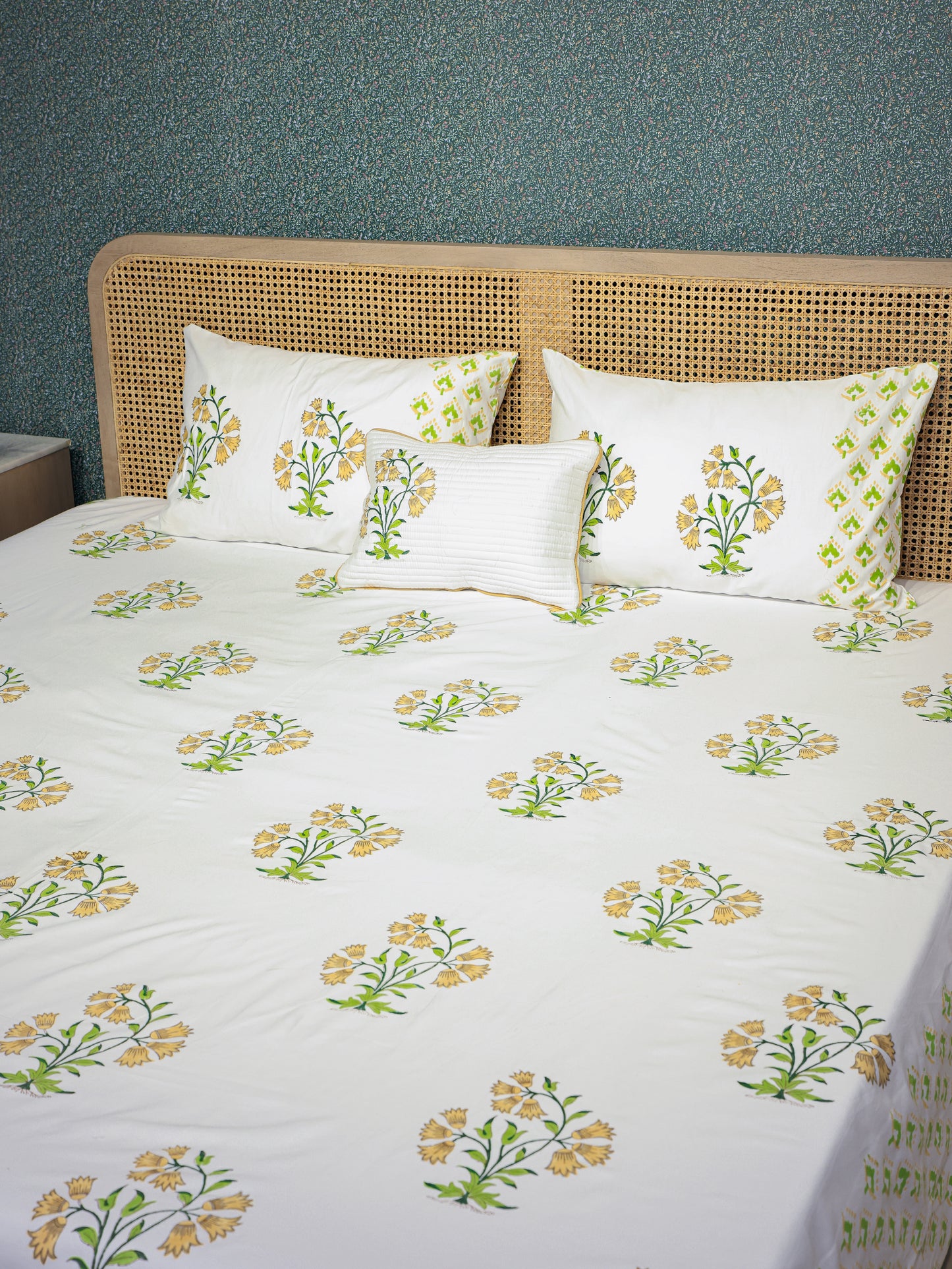 Extra Soft Percale Cotton Super King Handblock Print Bedsheet with 2 Pillow Covers + 1 Sham Pillow Cover
