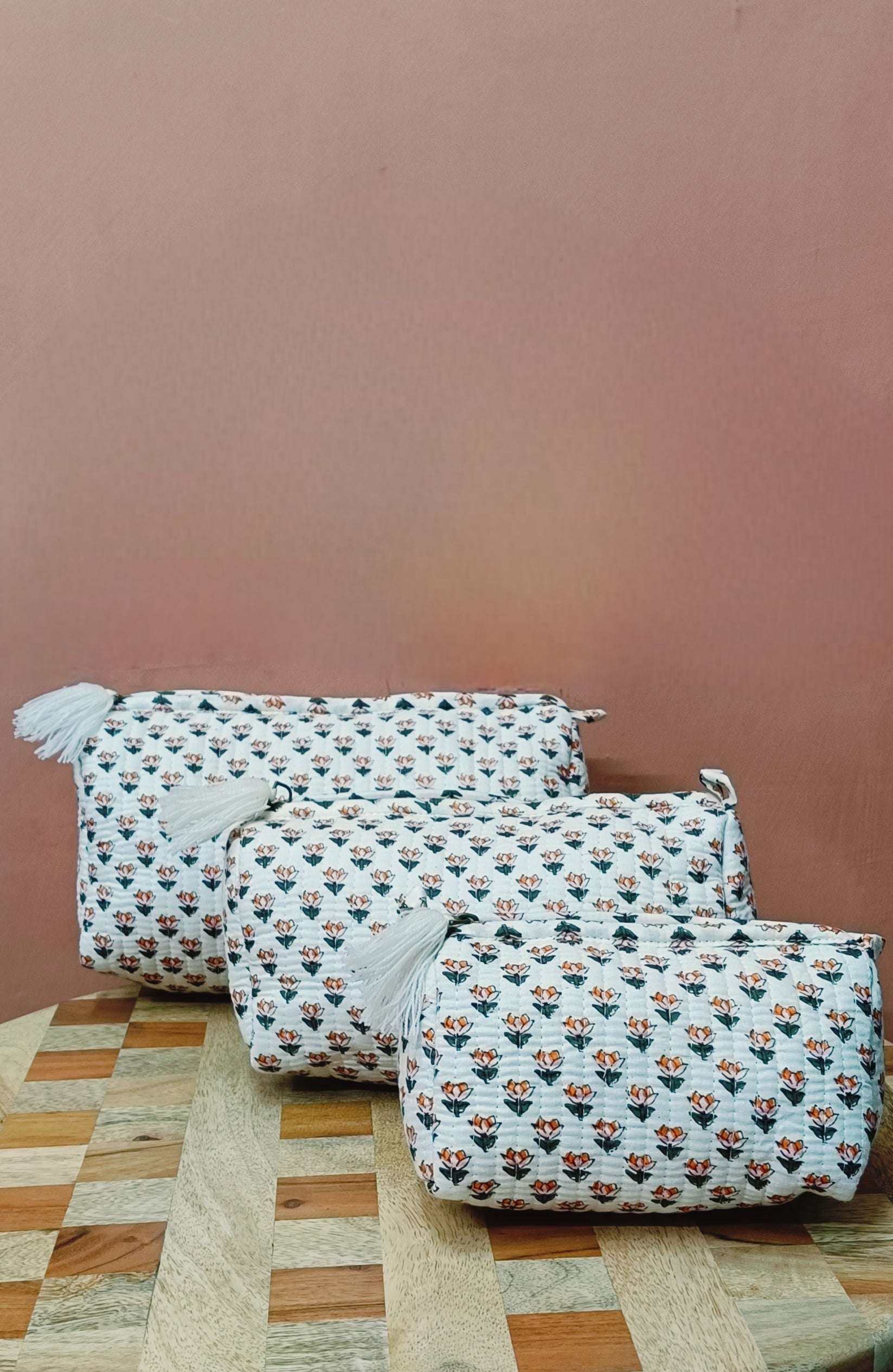 Set of 3 cosmetic bag/pouches with waterproof lining