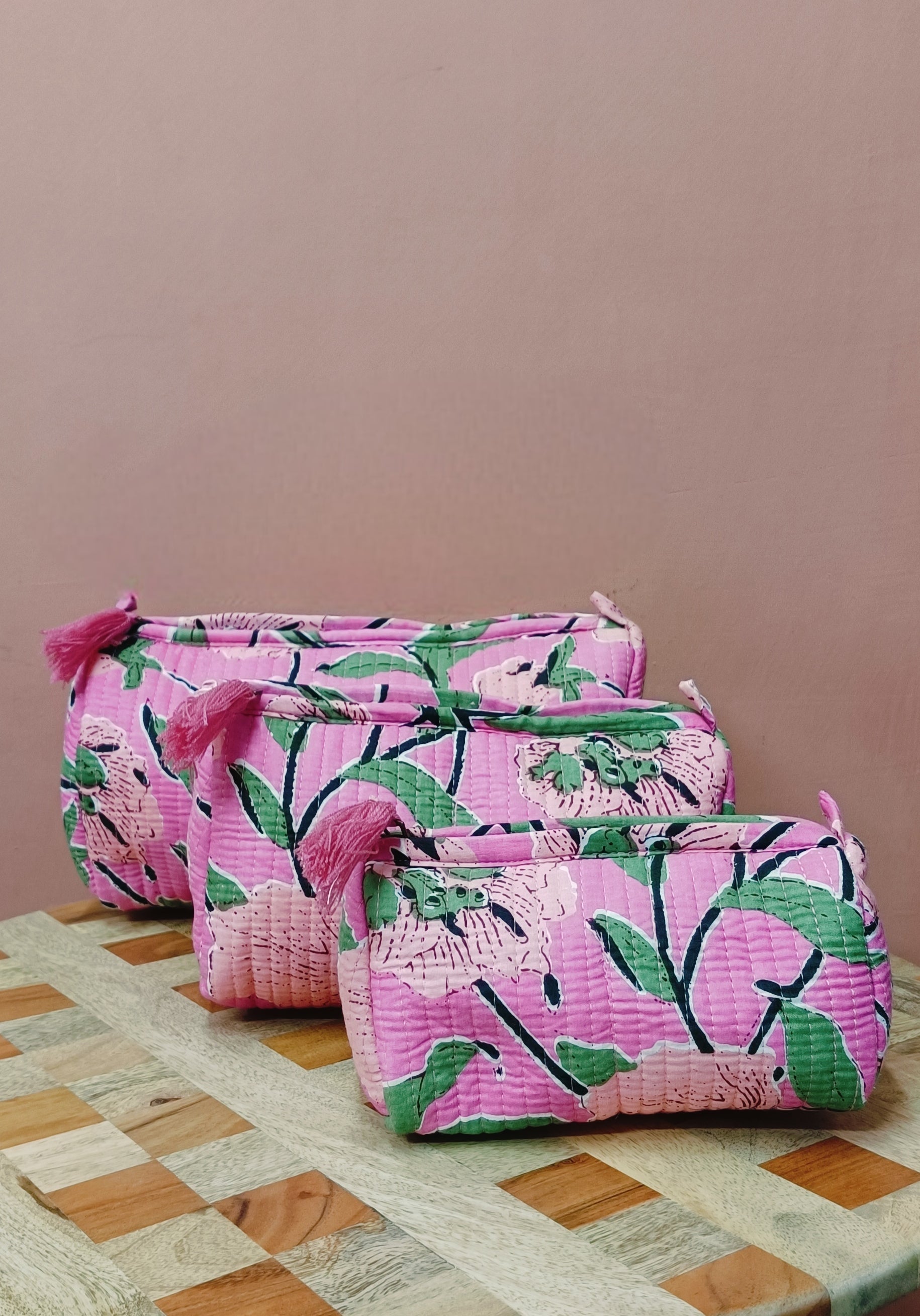Set of 3 cosmetic bag/pouches with waterproof lining