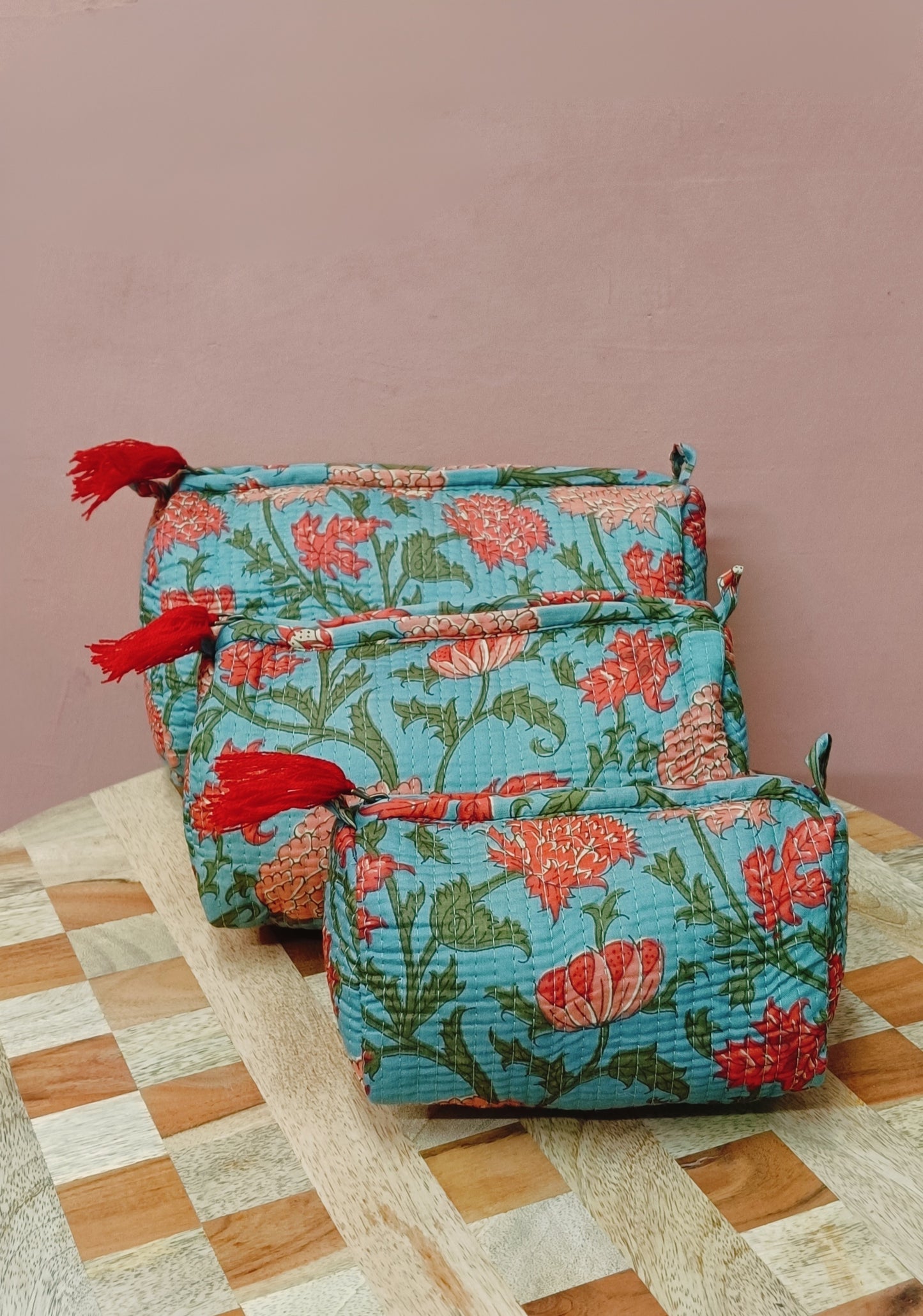 Set of 3 cosmetic bag/pouches with waterproof lining