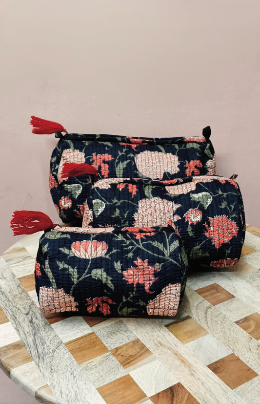 Set of 3 cosmetic bag/pouches with waterproof lining