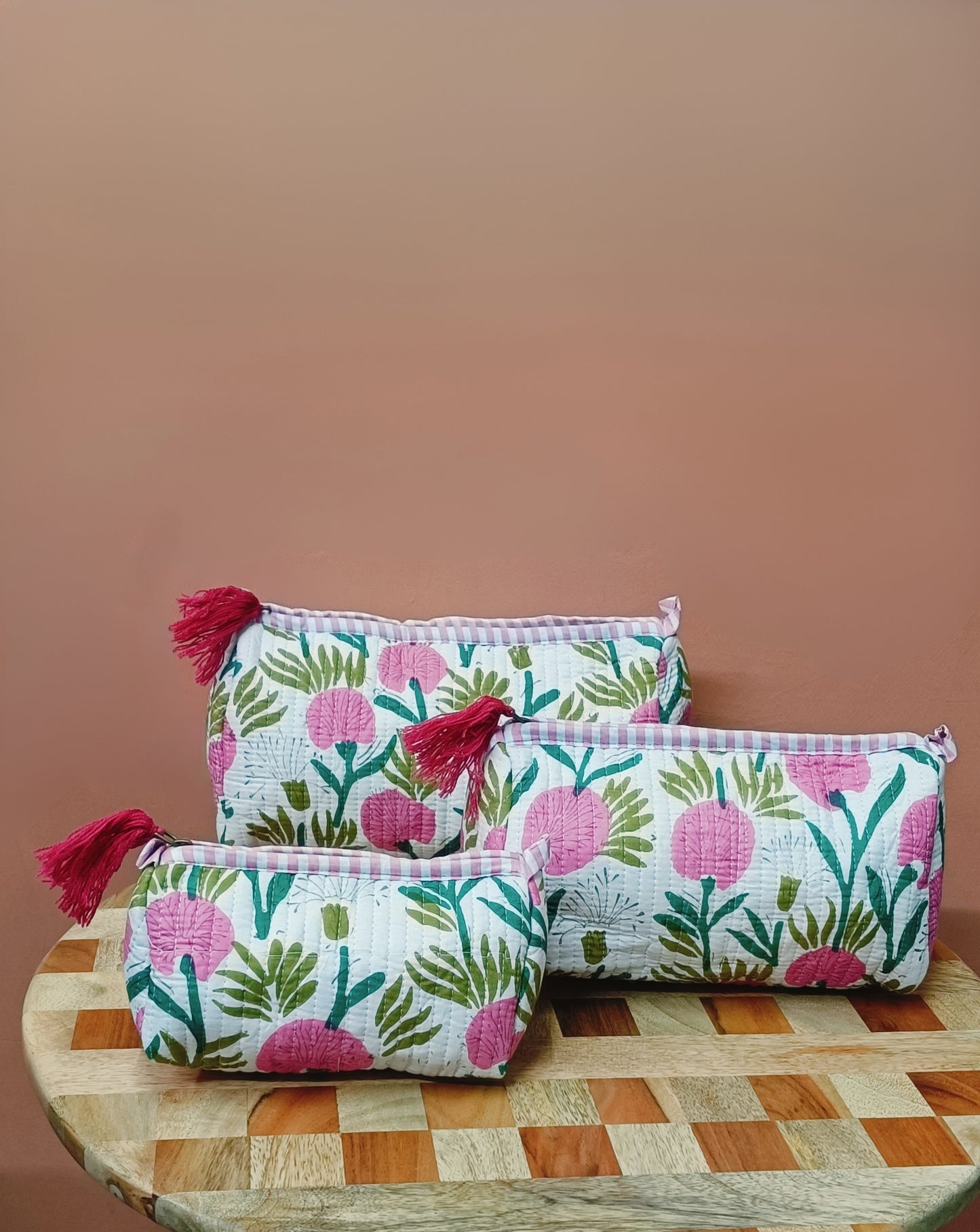 Set of 3 cosmetic bag/pouches with waterproof lining