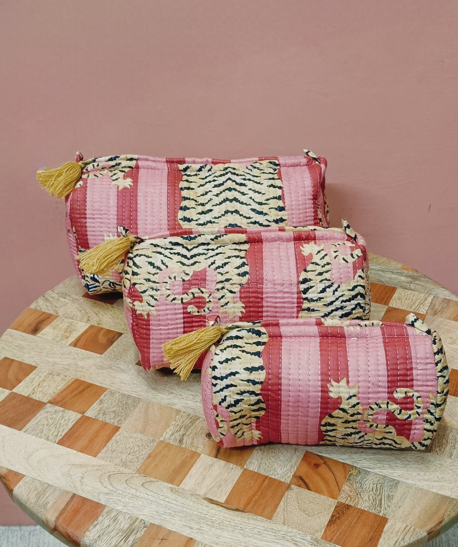 Set of 3 cosmetic bag/pouches with waterproof lining