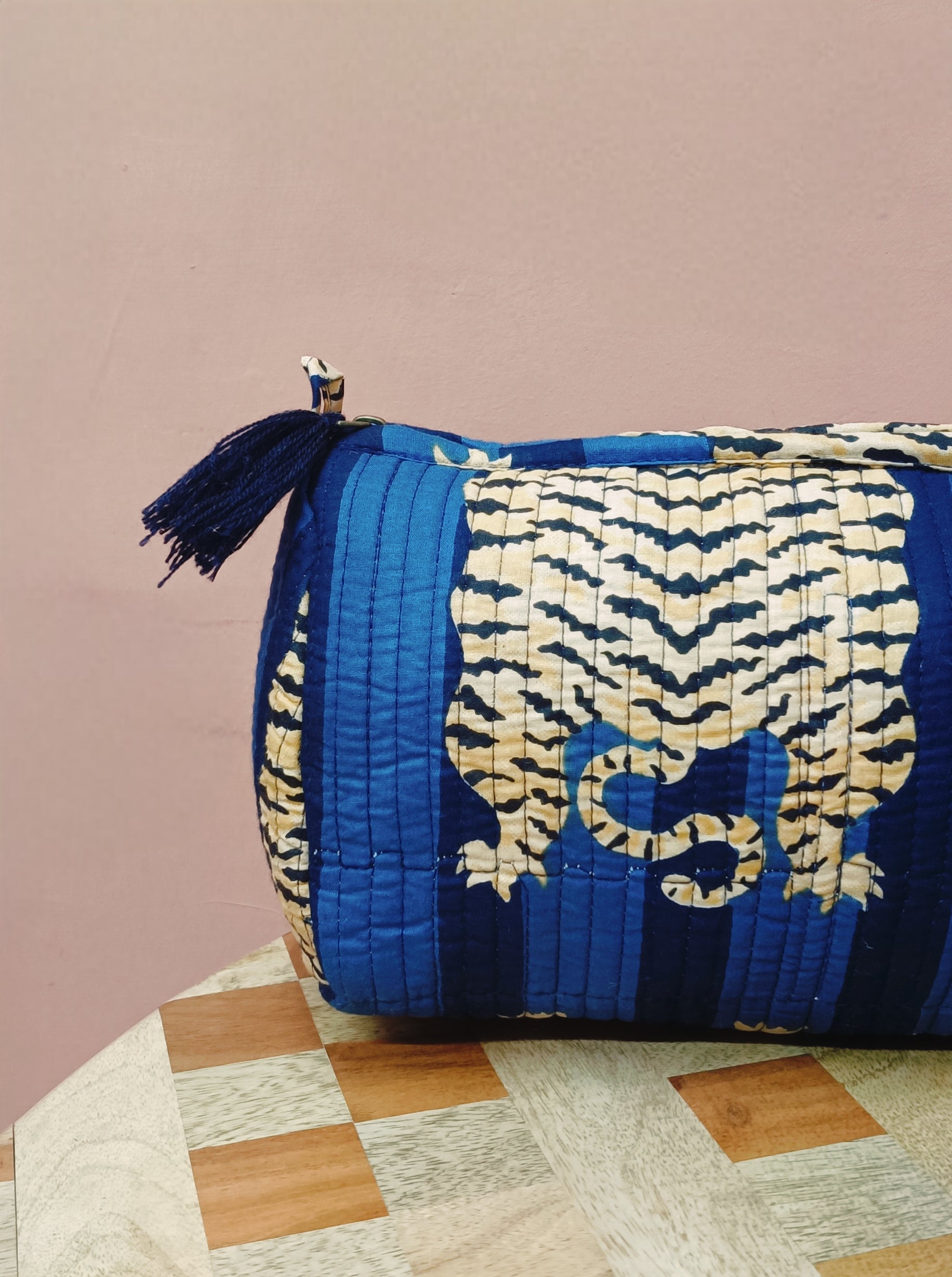 Set of 3 cosmetic bag/pouches with waterproof lining