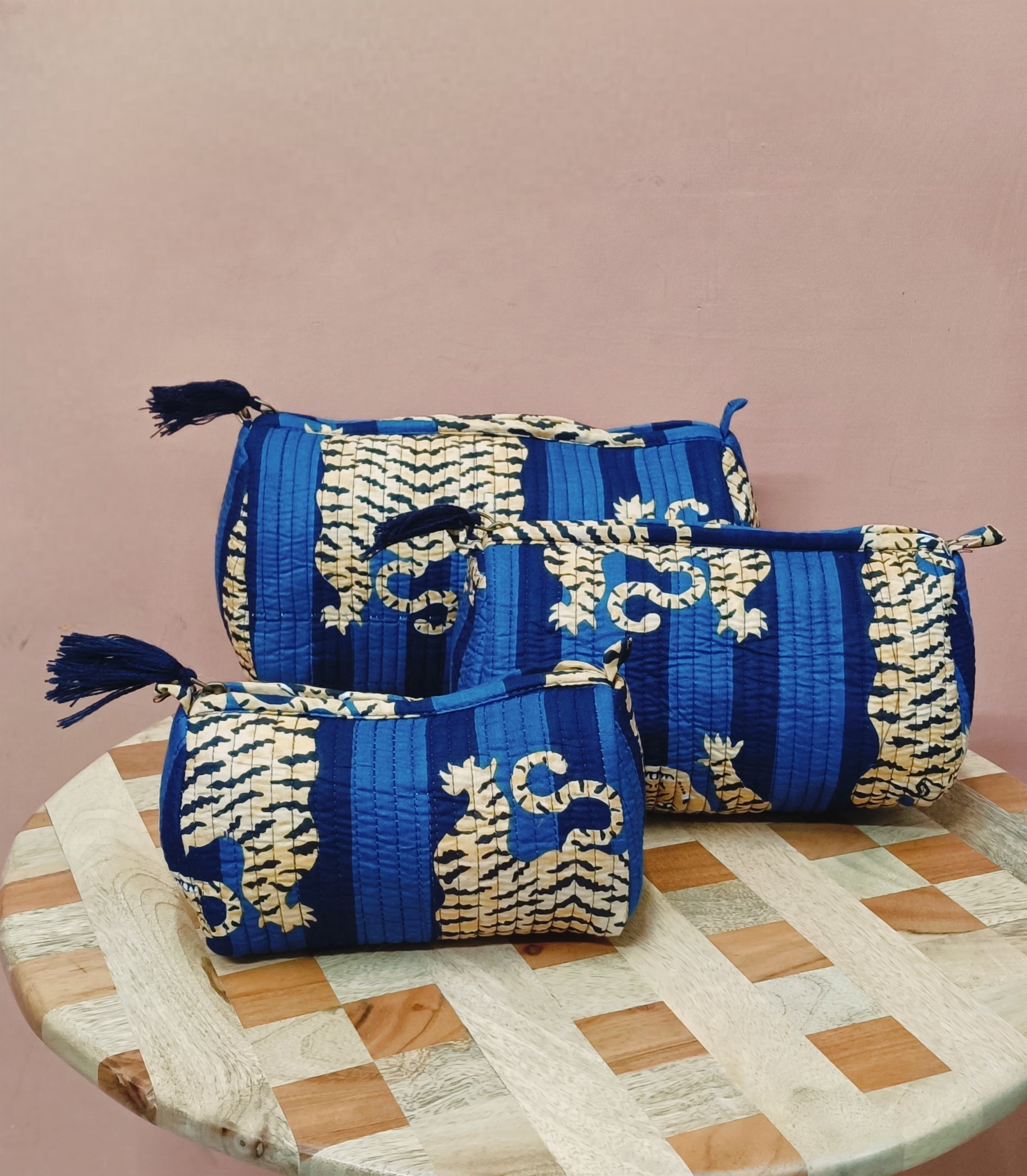Set of 3 cosmetic bag/pouches with waterproof lining