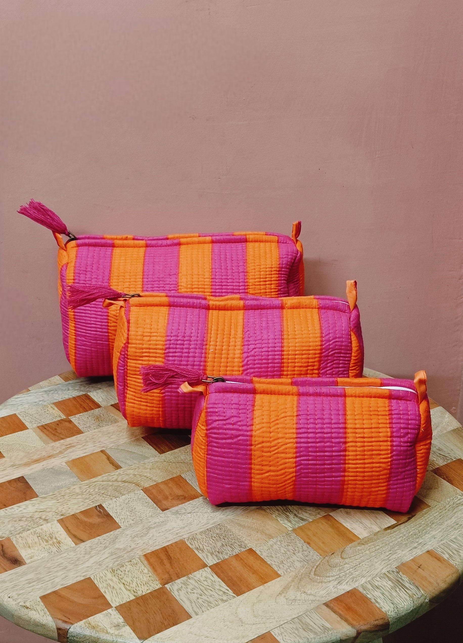 Set of 3 cosmetic bag/pouches with waterproof lining