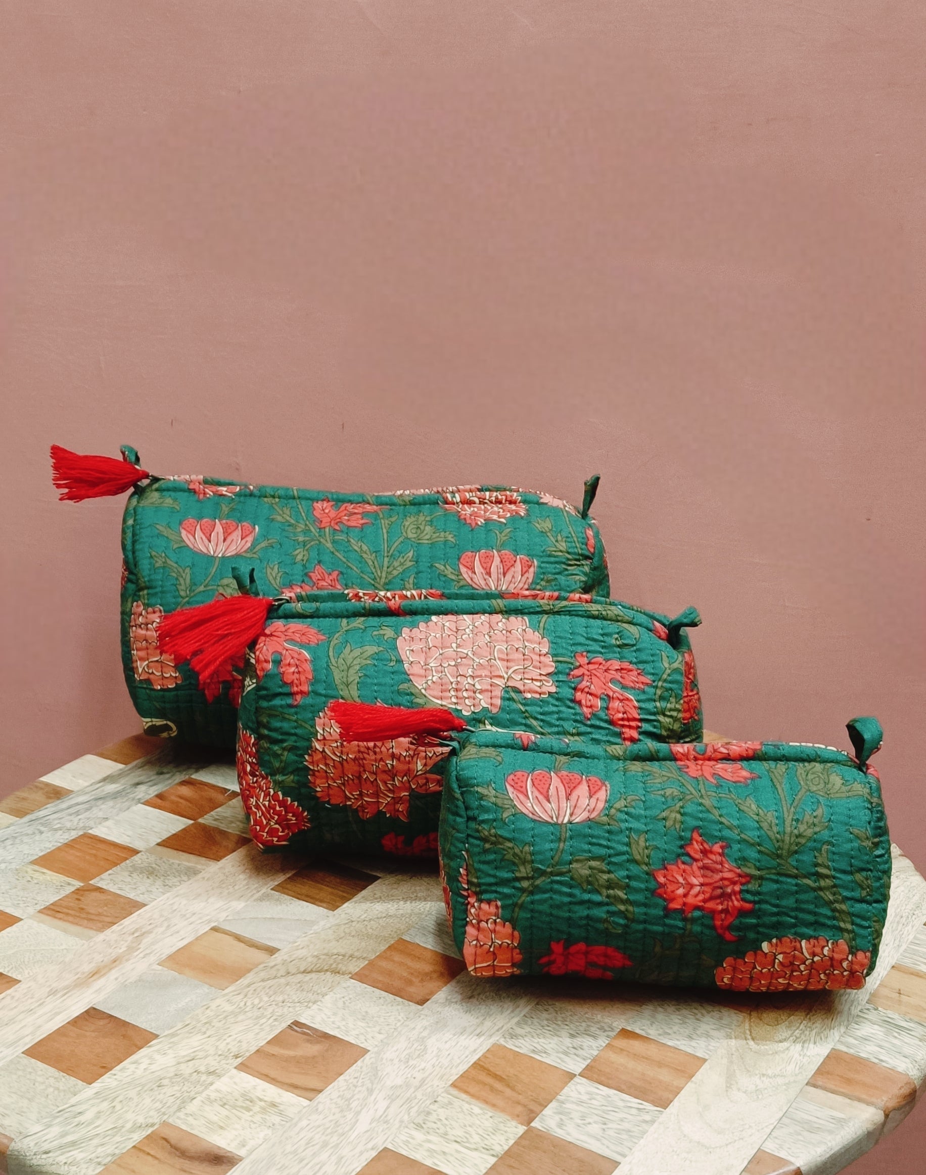 Set of 3 cosmetic bag/pouches with waterproof lining