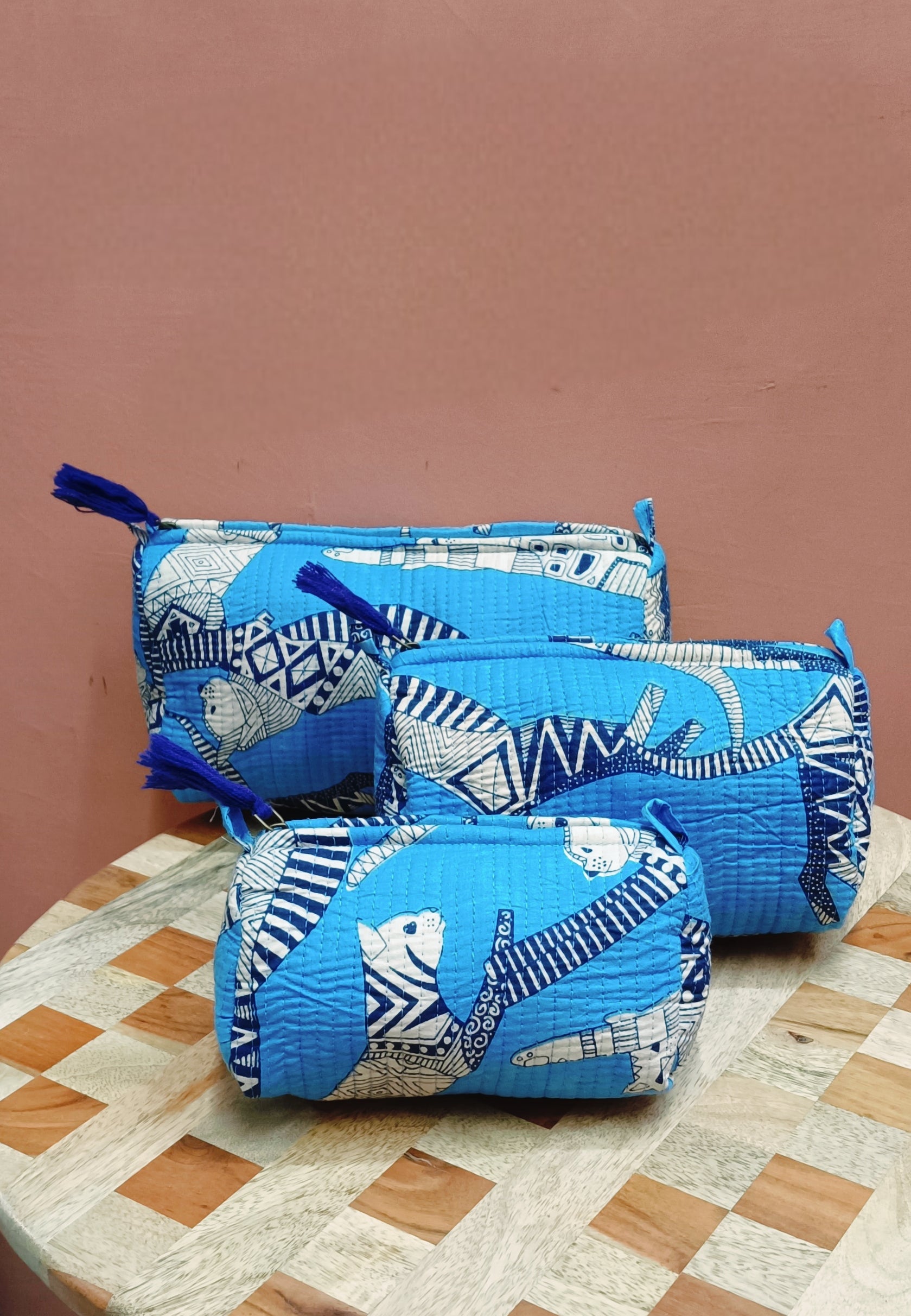 Set of 3 cosmetic bag/pouches with waterproof lining
