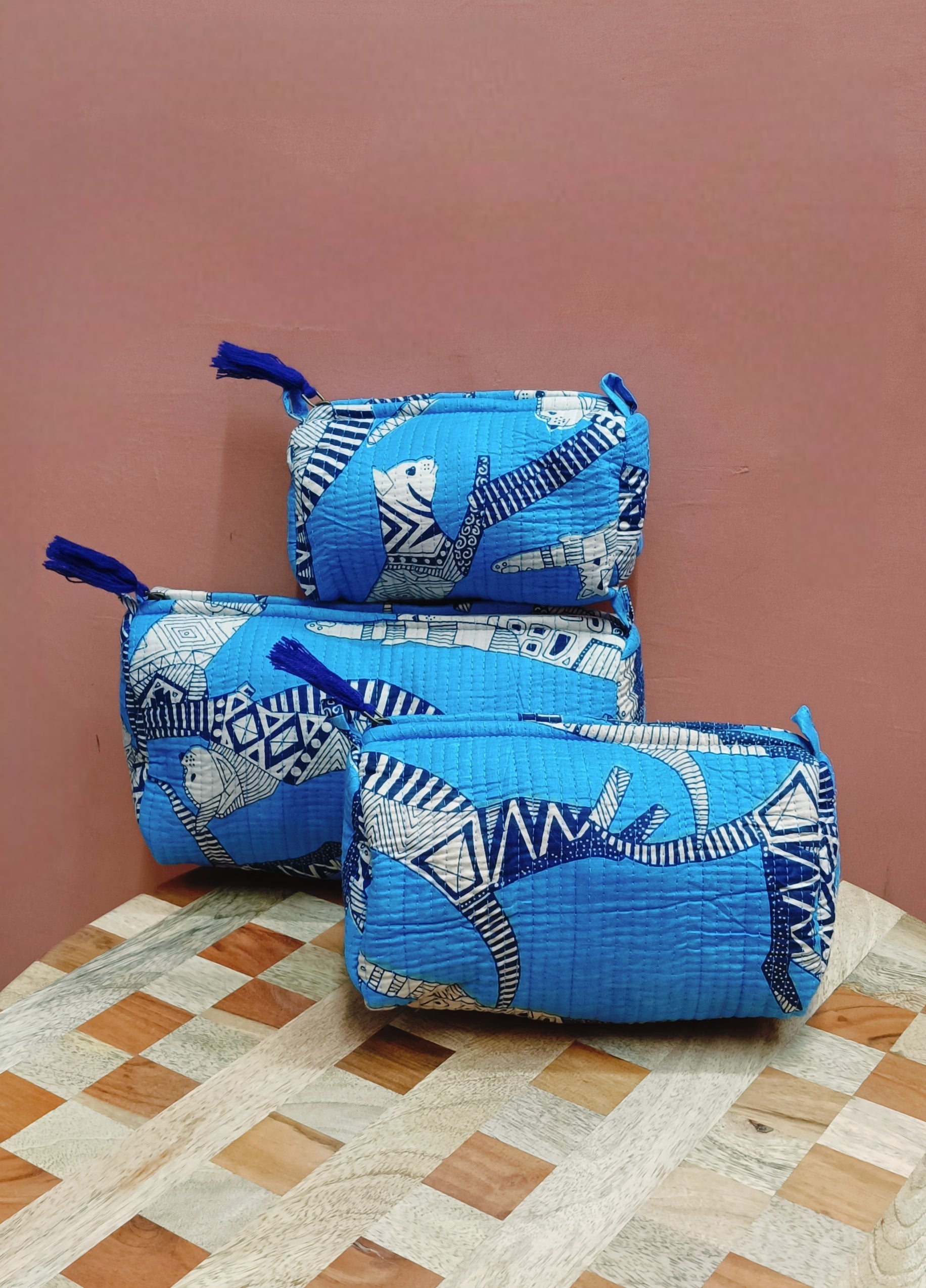 Set of 3 cosmetic bag/pouches with waterproof lining