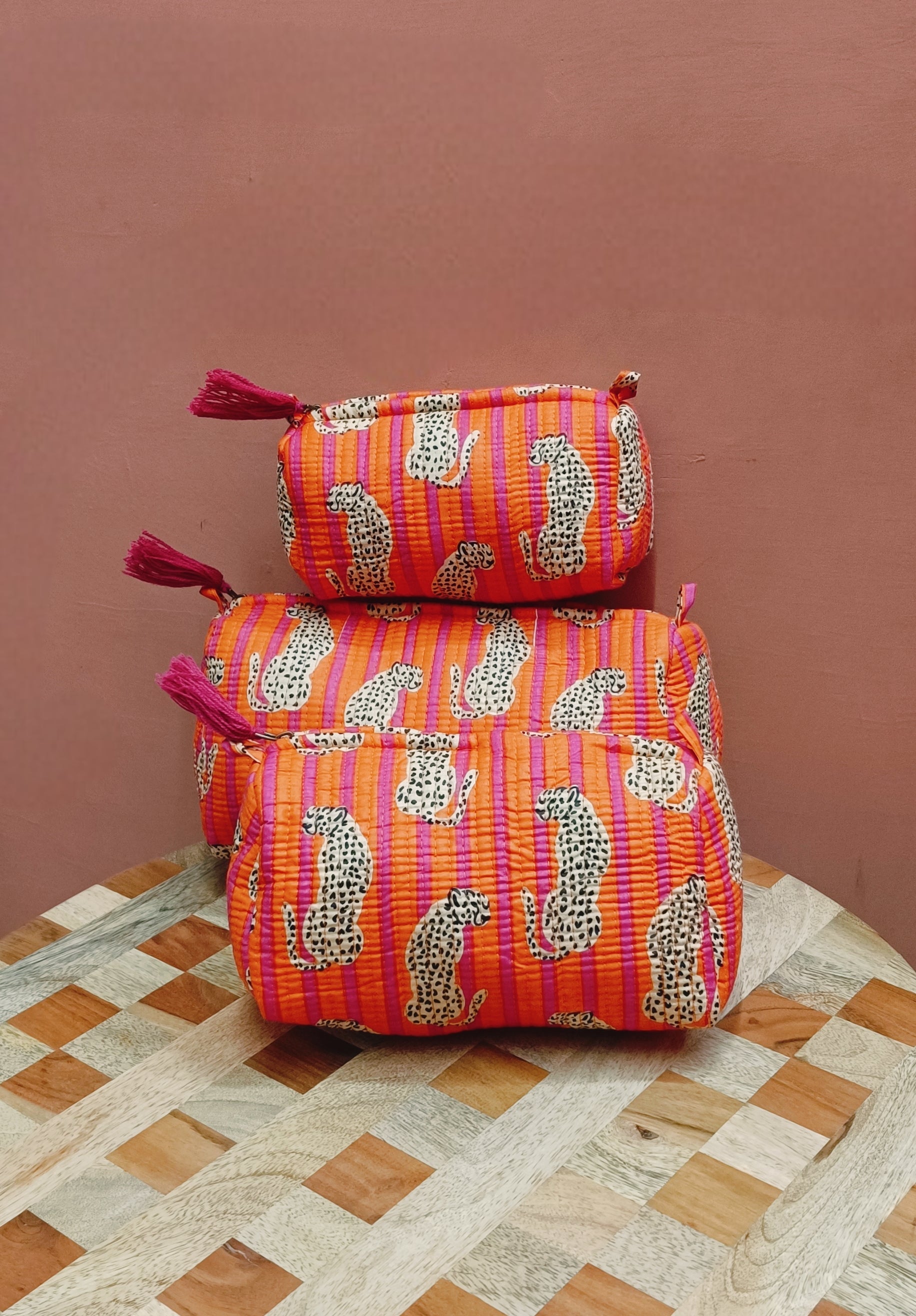 Set of 3 cosmetic bag/pouches with waterproof lining