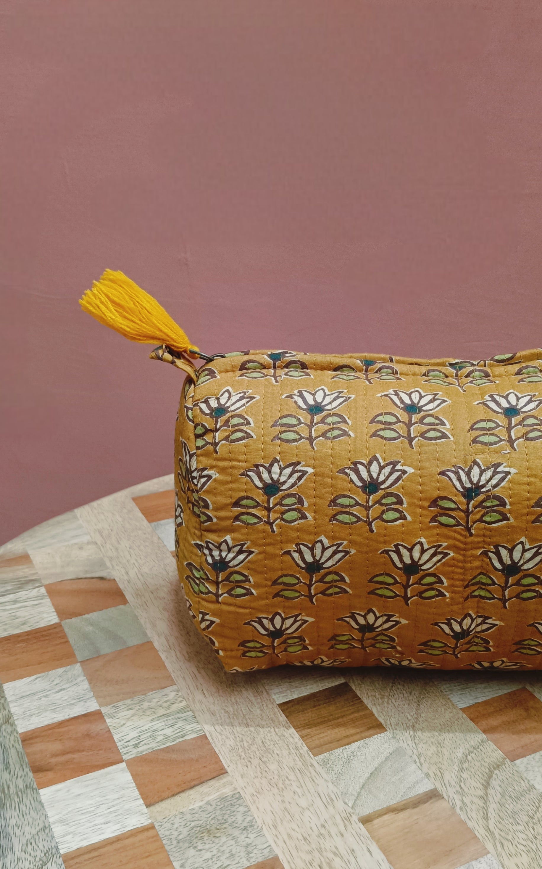 Set of 3 cosmetic bag/pouches with waterproof lining