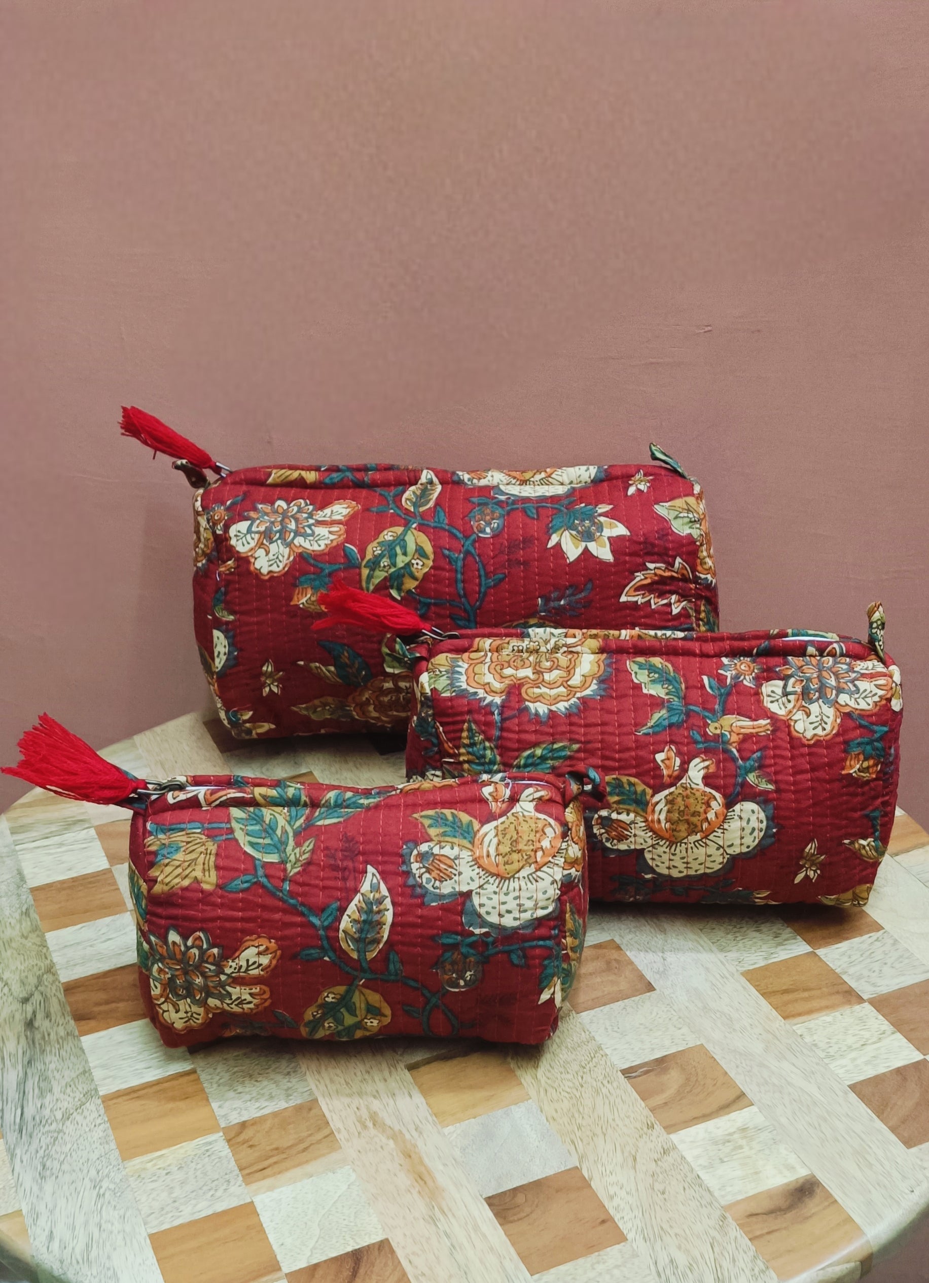 Set of 3 cosmetic bag/pouches with waterproof lining