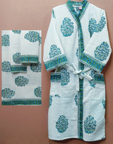 Gift Box – 1 Unisex Bathrobe, 1 Bath Towel, 2 hand Towels