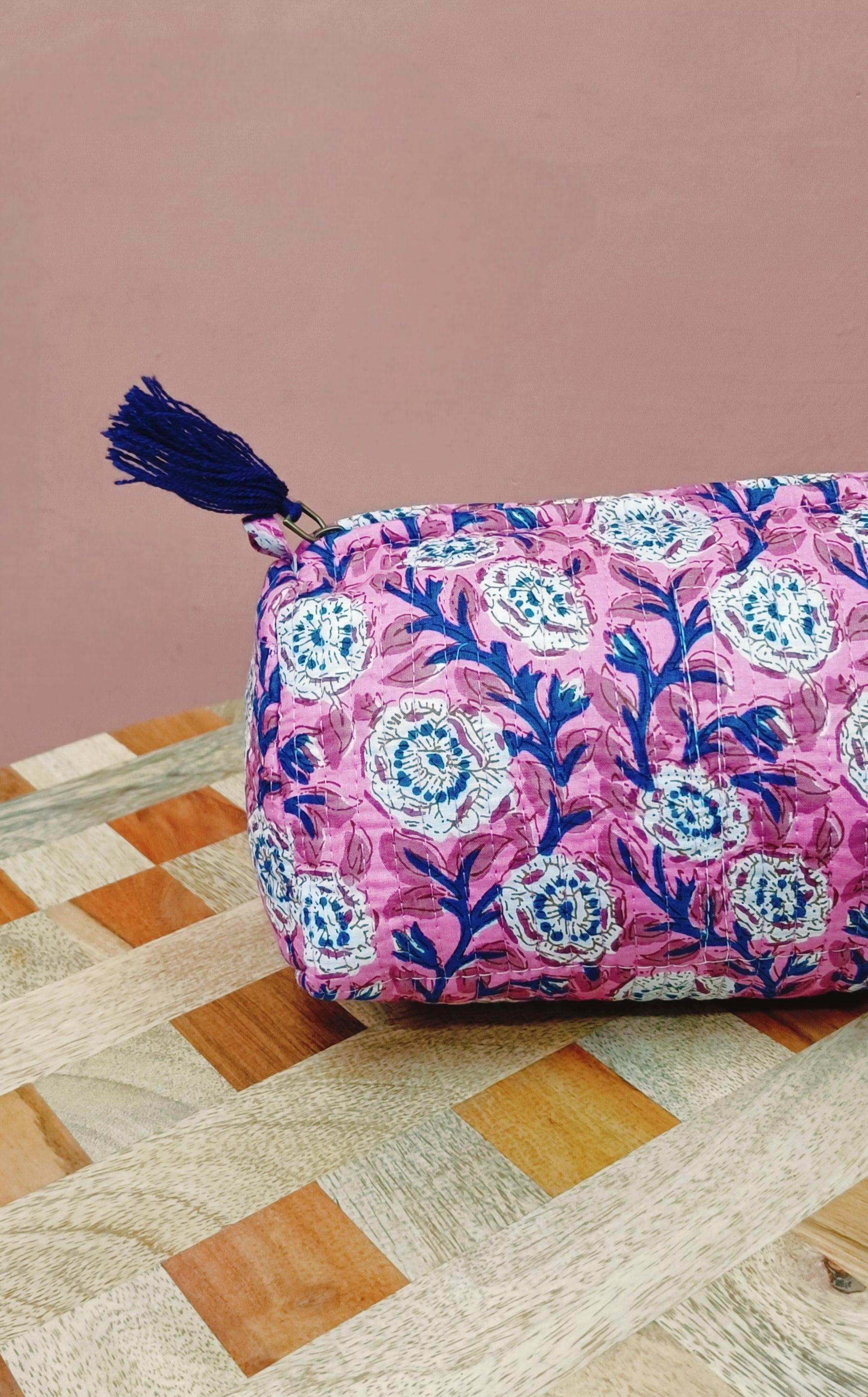 Set of 3 cosmetic bag/pouches with waterproof lining
