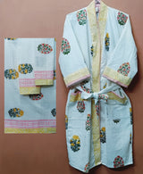 Gift Box – 1 Unisex Bathrobe, 1 Bath Towel, 2 hand Towels