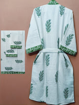 Gift Box – 1 Unisex Bathrobe, 1 Bath Towel, 2 hand Towels