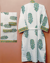 Gift Box – 1 Unisex Bathrobe, 1 Bath Towel, 2 hand Towels