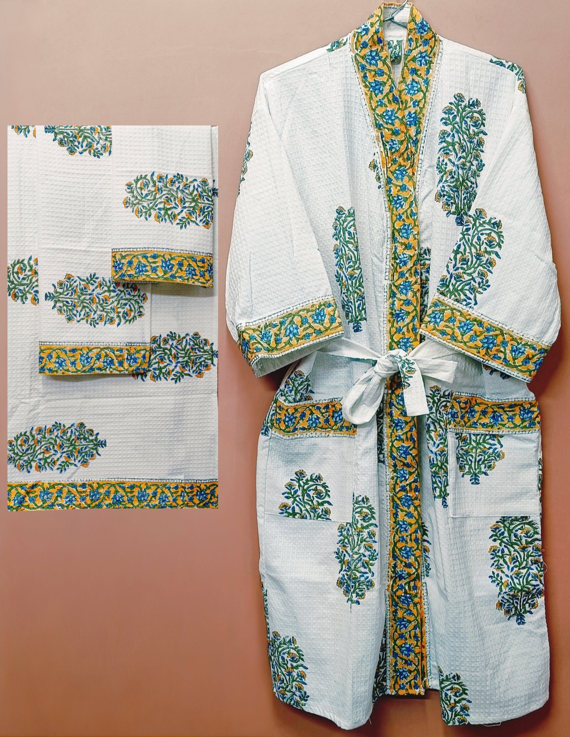 Gift Box – 1 Unisex Bathrobe, 1 Bath Towel, 2 hand Towels