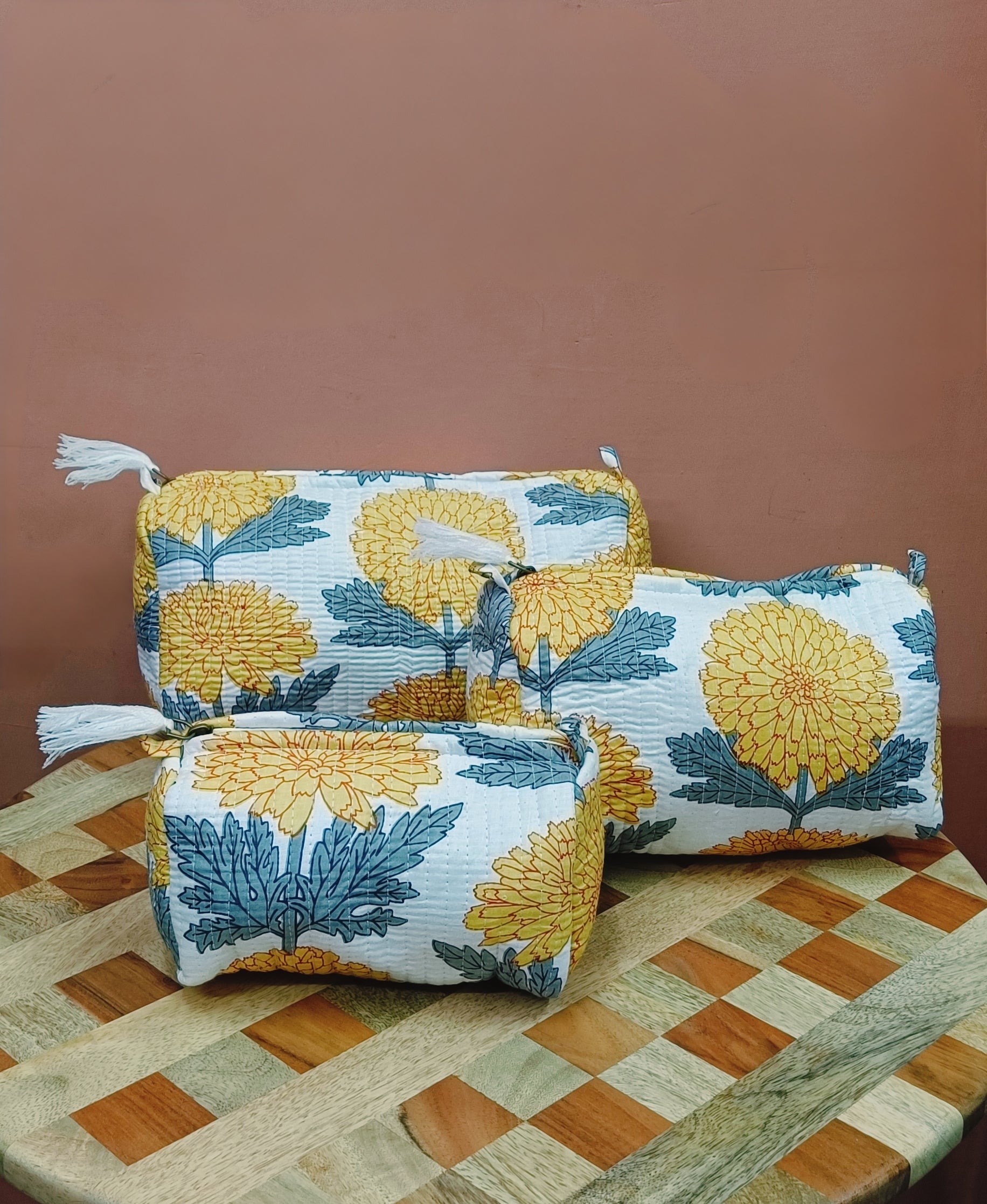 Set of 3 cosmetic bag/pouches with waterproof lining