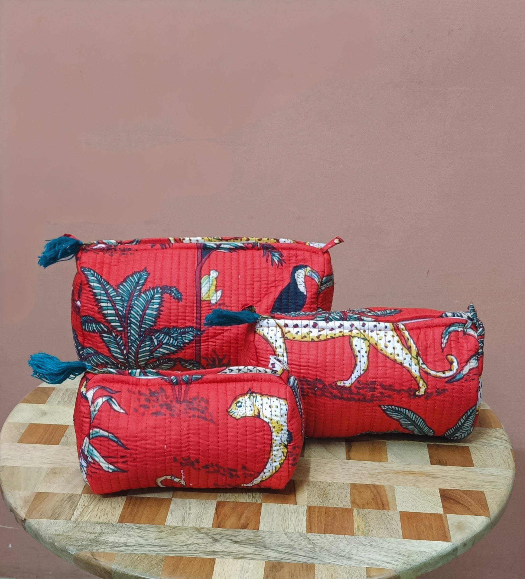 Set of 3 cosmetic bag/pouches with waterproof lining